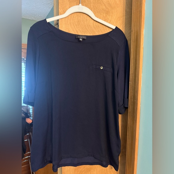 Navy blue short sleeve top - Picture 1 of 8